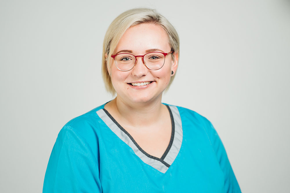 Zahnarzt Schrobenhausen – Reubel – Team – Frau Sladek Zahnarzt Schrobenhausen - Reubel - Team - Frau Sladek